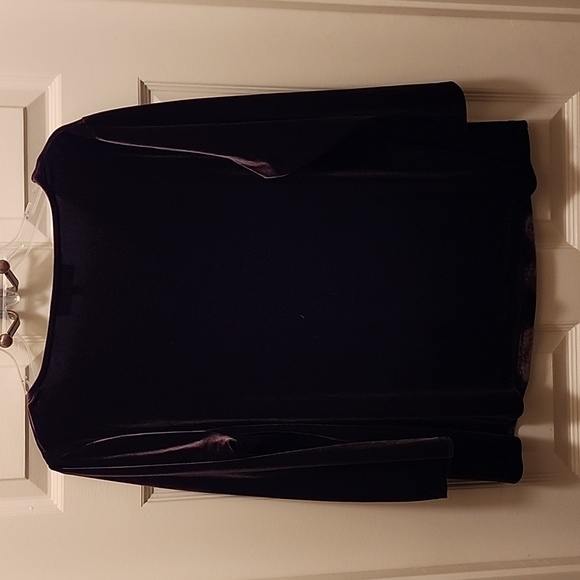 Top - Picture 2 of 3